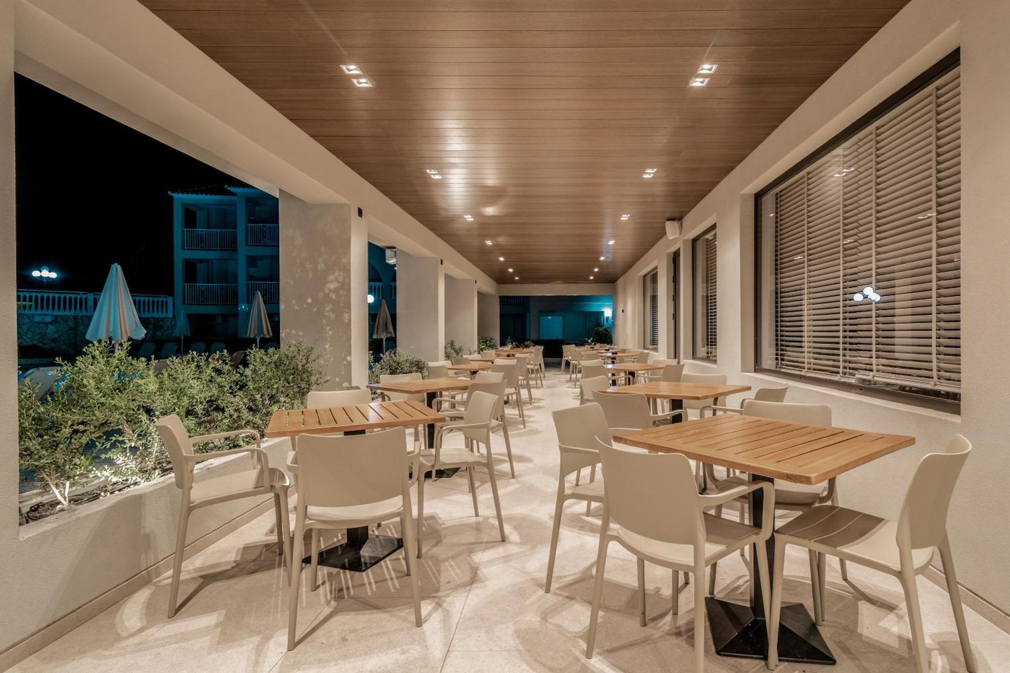 Planos Hotel ภายนอก รูปภาพ