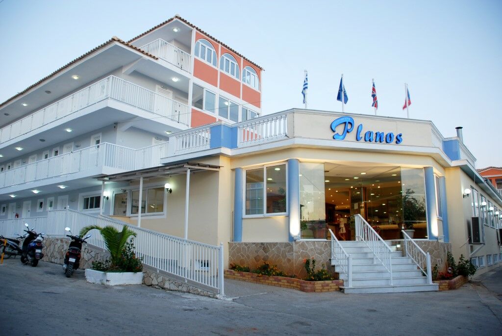 Planos Hotel ภายนอก รูปภาพ
